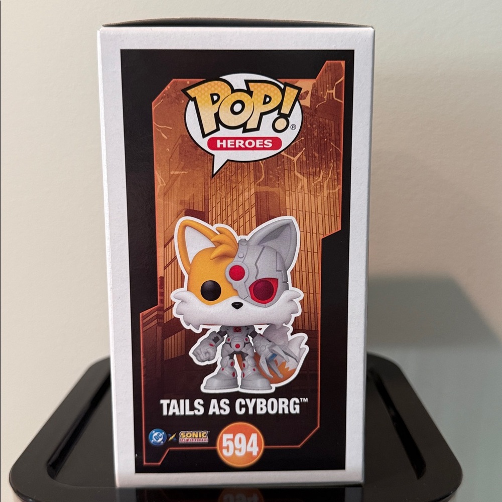 Funko Pop #594 Heroes Tails as Cyborg - Picture 4 of 4